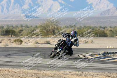 media/Dec-07-2025-CVMA (Sun) [[3e7d2de5dc]]/Race 18-Formula Twins-Formula 40 UL/